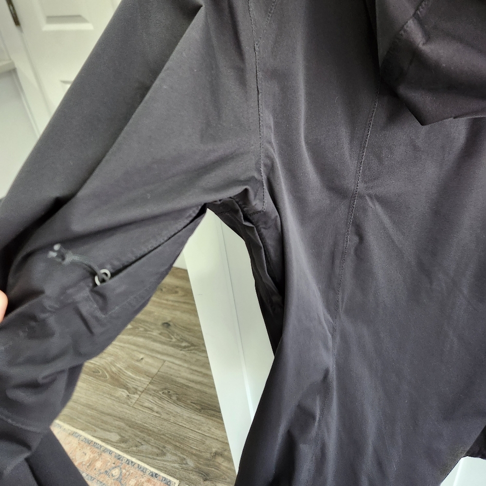 The North Face Active Stretch Rain Shell Jacket Medium - Picture 11 of 16